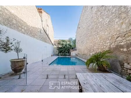 demeure de maître et son volume spectaculaire