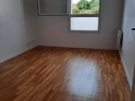 location appartement 1 pièce 19m² le kremlin bicetre 94270