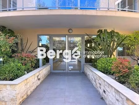 location bureaux 236 m²