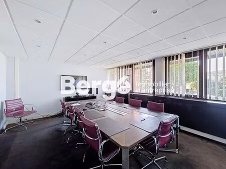 location bureaux 162 m²
