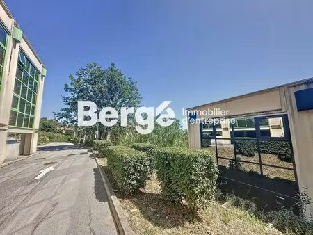 location bureaux 92 m²