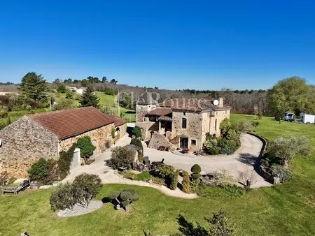 proche de fumel - magnifique propriété rénovée avec gite  garage et chevaux sur 3 5...