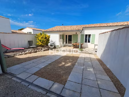 a quelques mètres de la mer - maison de plain-pied sur l'ile de ré