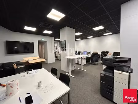 location bureaux 170 m²