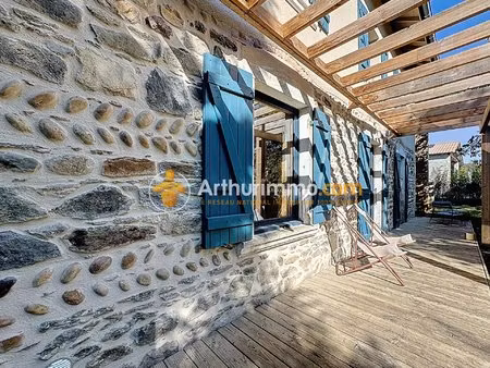 ancienne grange en pisé rénovée par architecte avec fort potentiel d'évolution - four