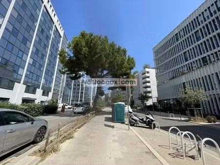 location bureaux 198 m²