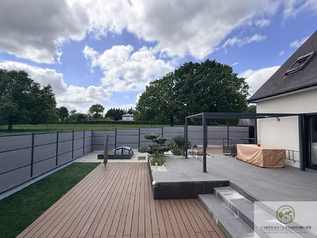 l'elegante contemporaine dans un environnement calme et tran