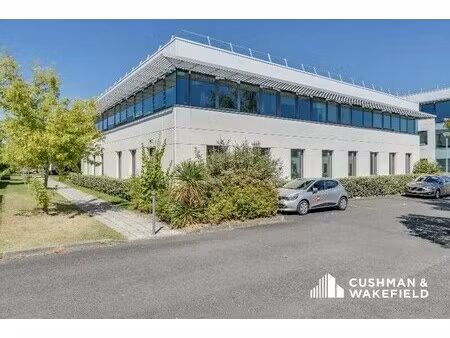 location bureaux 186 m² à 655 m²