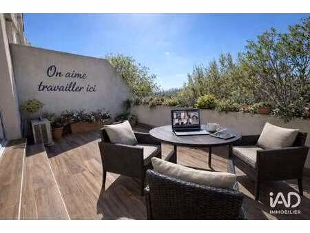 vente bureaux et commerces à arles (13104) : à vendre / 97m² arles