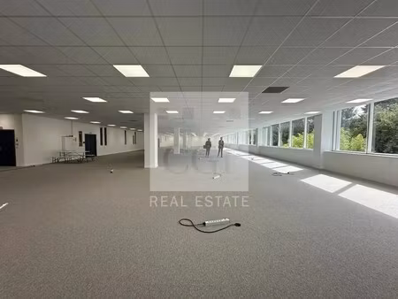 location bureaux 278 m² à 1 020 m²