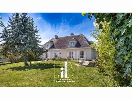 chateau-landon- maison de 265 m² edifiee suyr sous-sol total sur un jardin de 2 654 m²