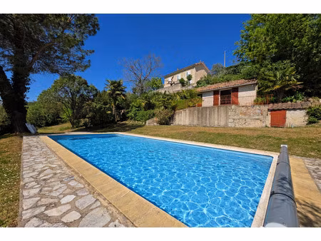 maison 6 pièces - 193 m²