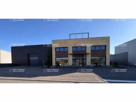 local d'activités à vendre