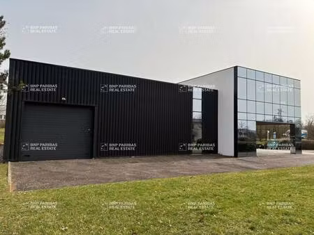 local d'activités à louer