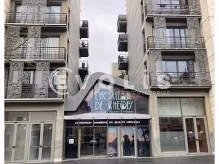 location commerce 3 500 m²