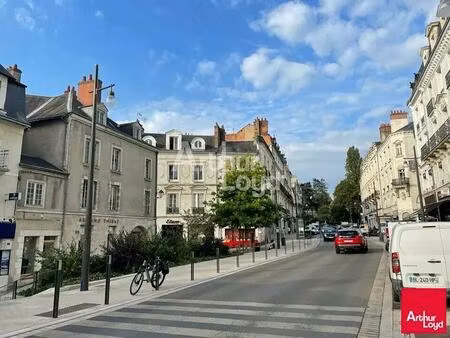 location commerce blois 41000 154m²