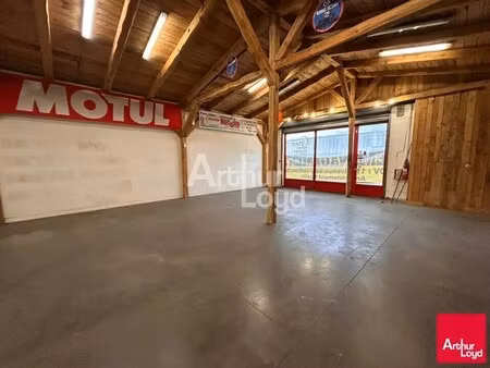 location commerce 400 m²