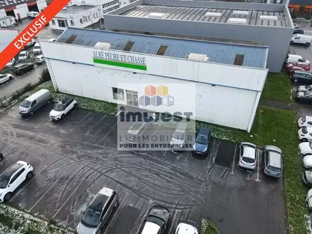 location commerce 612 m²