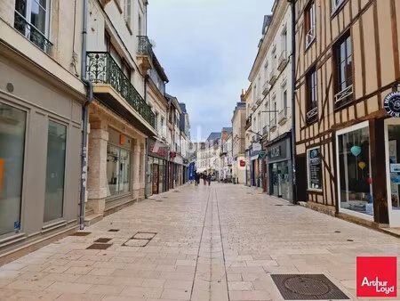 location commerce 358 m²