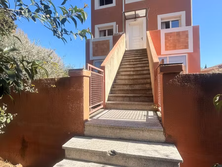 duplex lumineux à deux pas du centre ville de cavaillon!