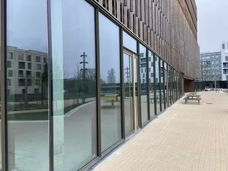 location commerce 88 m²