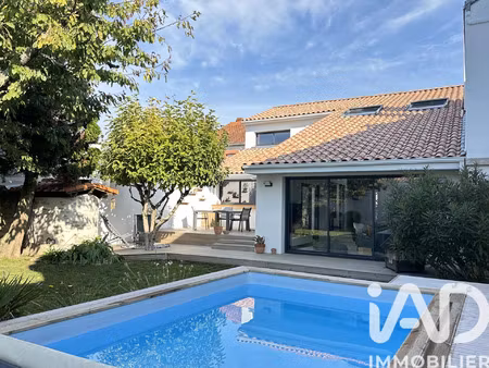 vente maison 8 pièces 200 m² machecoul-saint-même (44270)