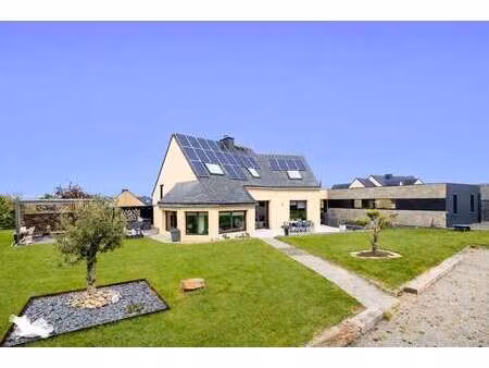 vente maison à plounéventer (29400) : à vendre / 156m² plounéventer