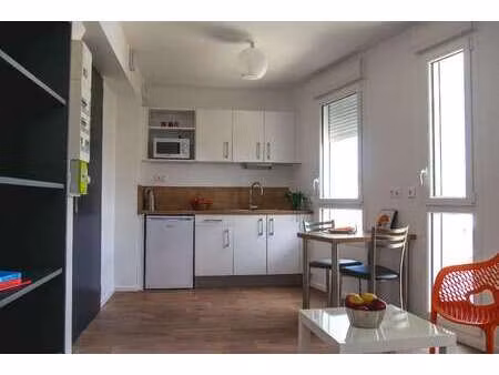 location appartement t1 meublé à laval (53000) : à louer t1 meublé / 29m² laval