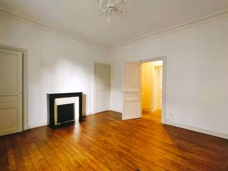 location appartement 3 pièces à nantes canclaux - mellinet (44000) : à louer 3 pièces / 81