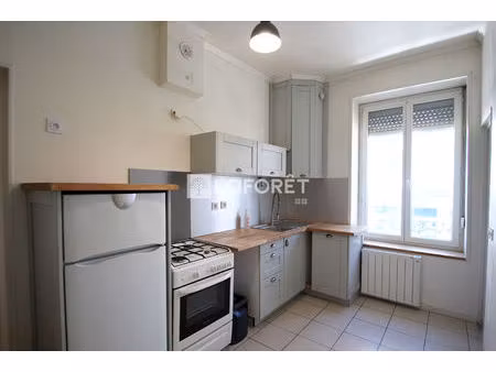 oullins hyper centre