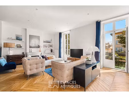 appartement ancien rénové avec balcon