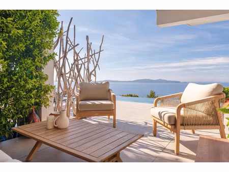 vente maison 5 pièces 180 m² carqueiranne (83320)