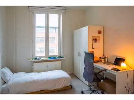 studentenkamer met eigen badkamer in kleinschalige reside...
