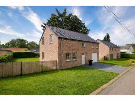 a louer-superbe maison 4 façades à hemptinne (fernelmont)