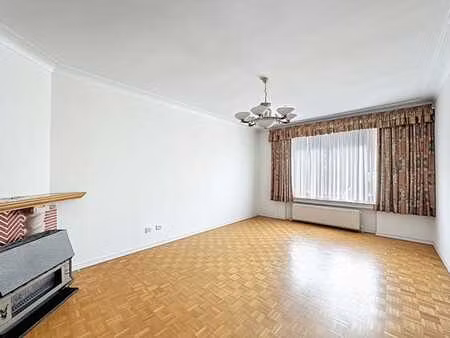 spacieux appartement 1ch-bon état-avec véranda à grimbergen