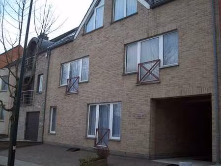 studio calme en emplacement central