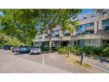 commerce de 142 m² à vendre à buizingen