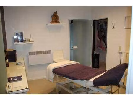 deux magnifiques cabines de soin à louer