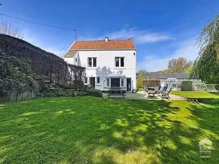 villa de caractere de 170 m2 hab sur 19 ares