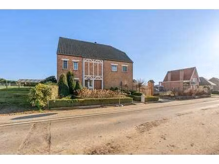 riante  landelijke villa met karakter en mooie tuin nabij...