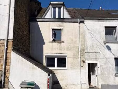 maison avec beaucoup de cachet à florenville