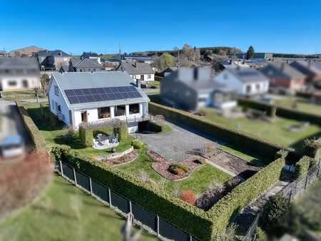 villa impeccable avec beau jardin – gouvy