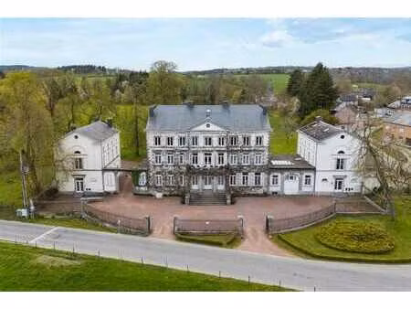 appartement au rez-de-chaussée dans le château de baillonvil