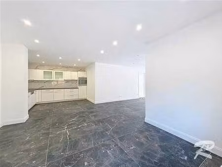 bungalow 2ch + studio 1ch. avec terrasses & jardins (maison