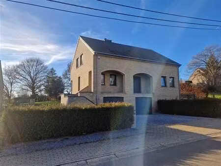 slins-spac. villa 4 faç.  4/5 ch  gd gar.  jard.