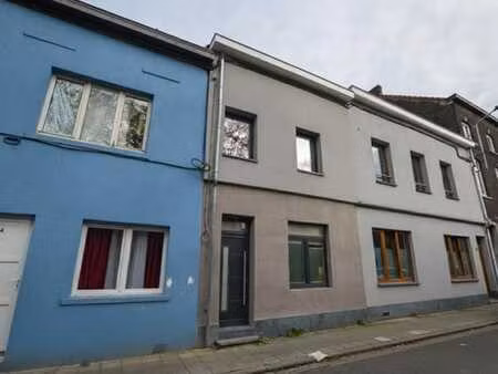 delfimmo - belle maison a parachever - jardin- beaux espaces