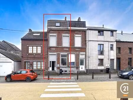 maison de 3 chambres avec jardin.