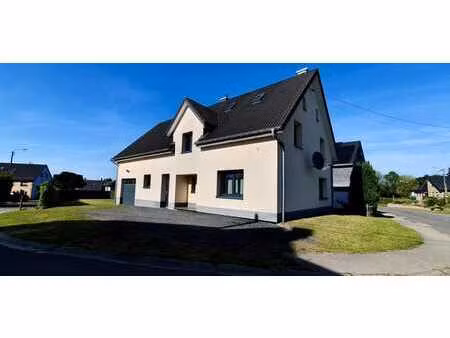 maison unifamiliale avec jardin – cadre idyllique et central