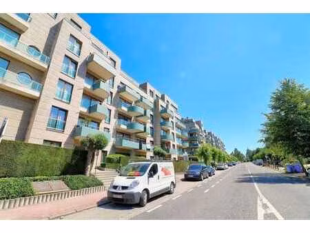 bel appartement 2 ch - sdb-sdd-terrasse + parking 25.000€