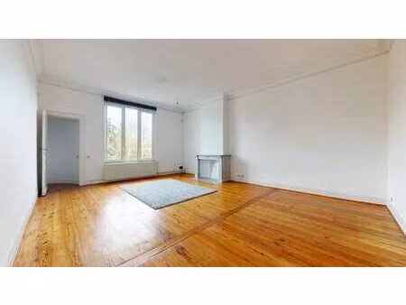 cinquantenaire : superbe appartement 1 chambre de +/- 116m2